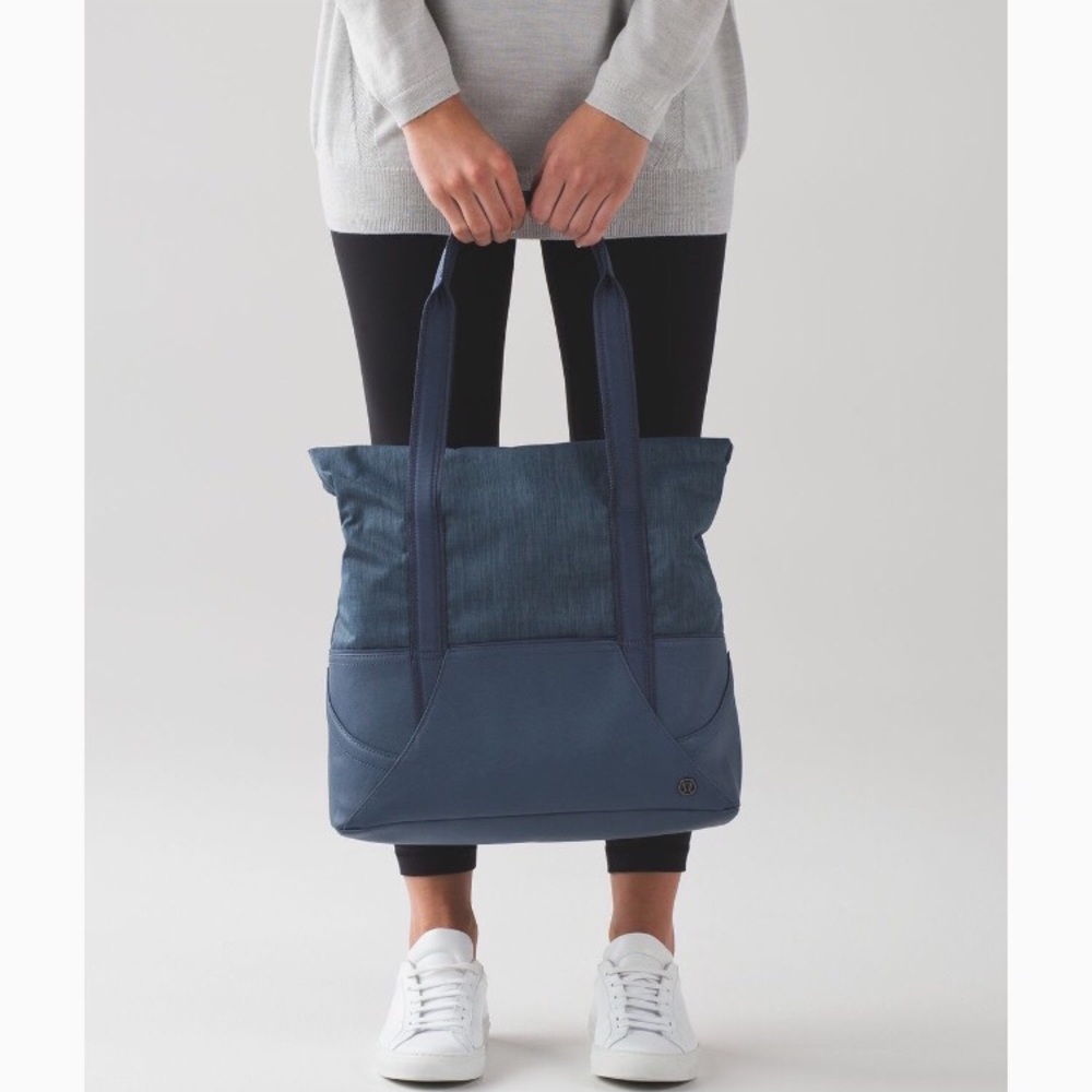 Lululemon Go tote New with tags